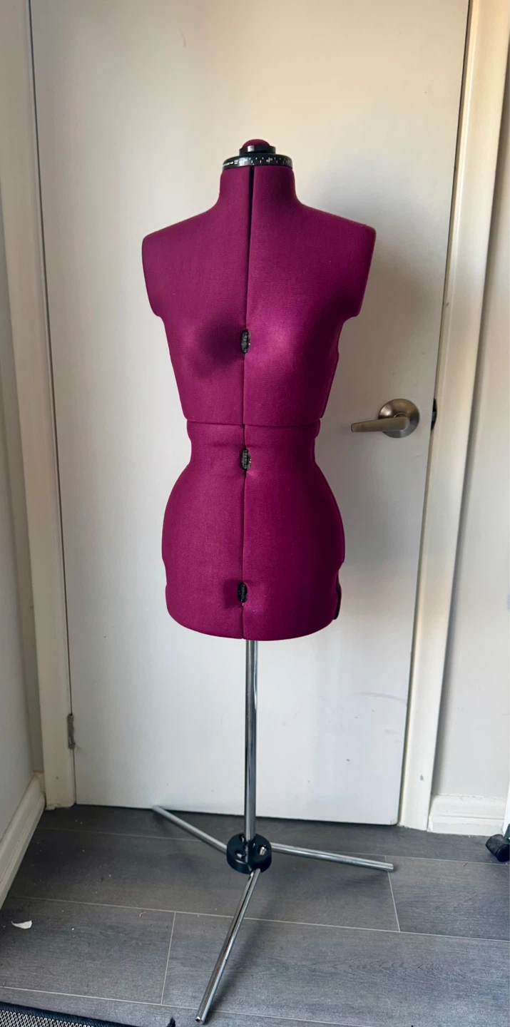 Adjustable Dress Form Mannequin