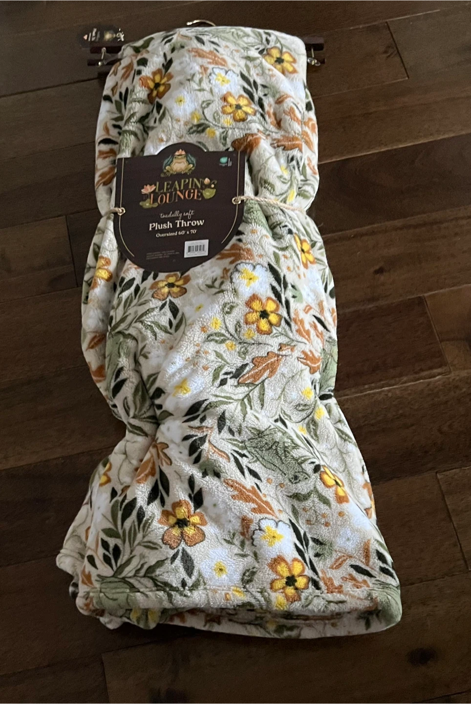 Leapin' Lounge Plush Throw Blanket Floral Frog Design