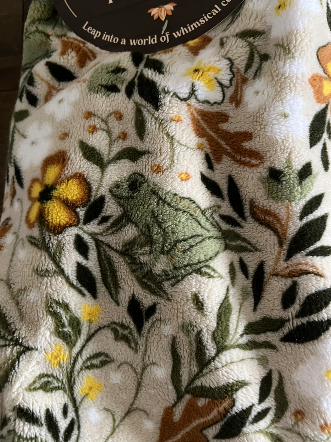 Leapin' Lounge Plush Throw Blanket Floral Frog Design - photo 5