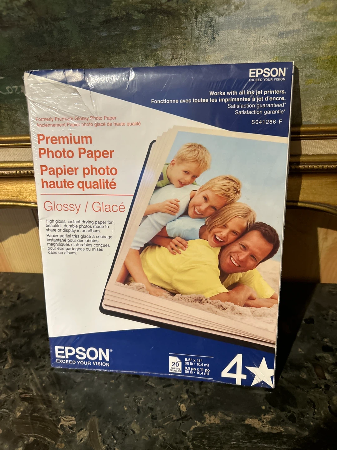 Epson Premium Photo Paper, Glossy/Glacé, 8.5x11" (20 sheets)