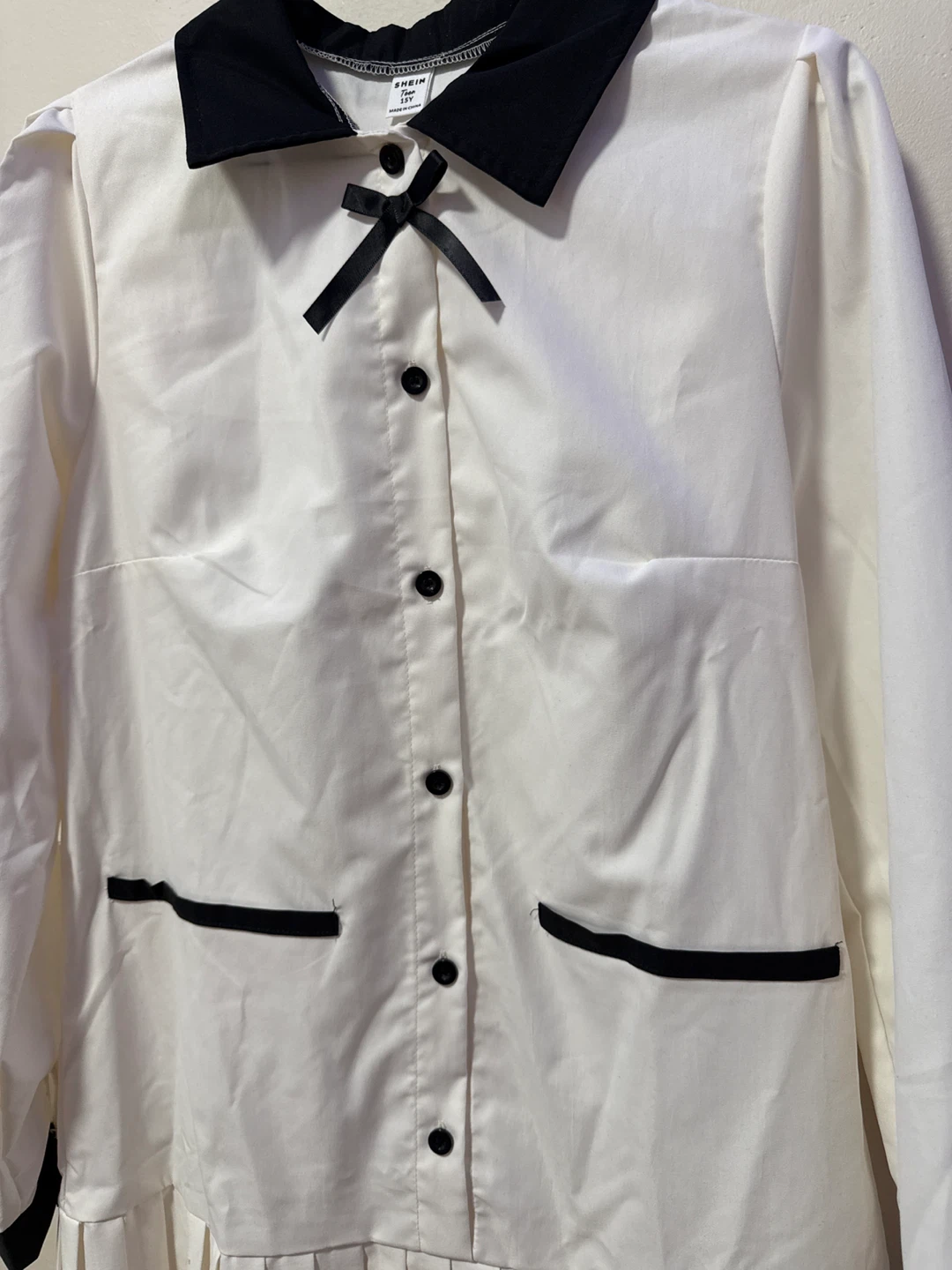 Elegant White Pleated Dress/Blouse with Black Accents - photo 2