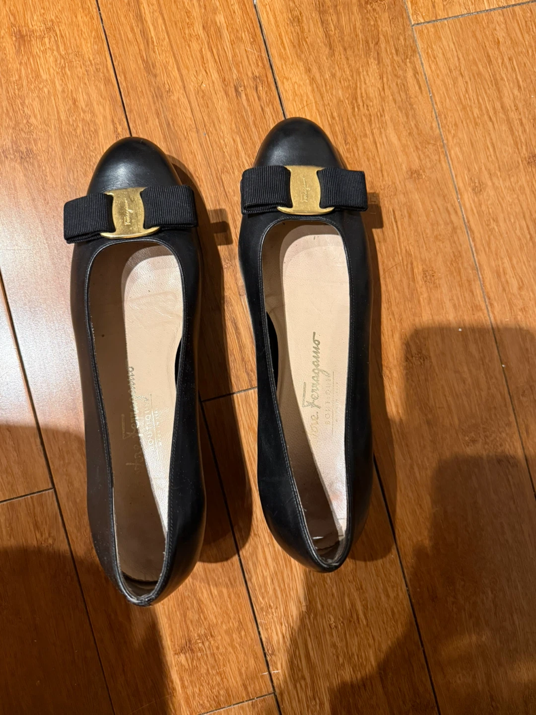 Salvatore Ferragamo Vara Bow Pumps Black Leather