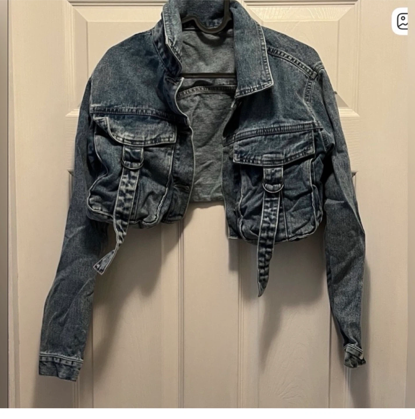 Women's Cropped Denim Jacket medium size