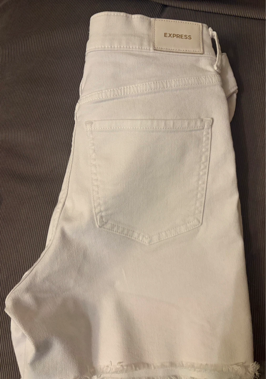 Express White High Rise Midi Denim Shorts Size 2 - photo 4