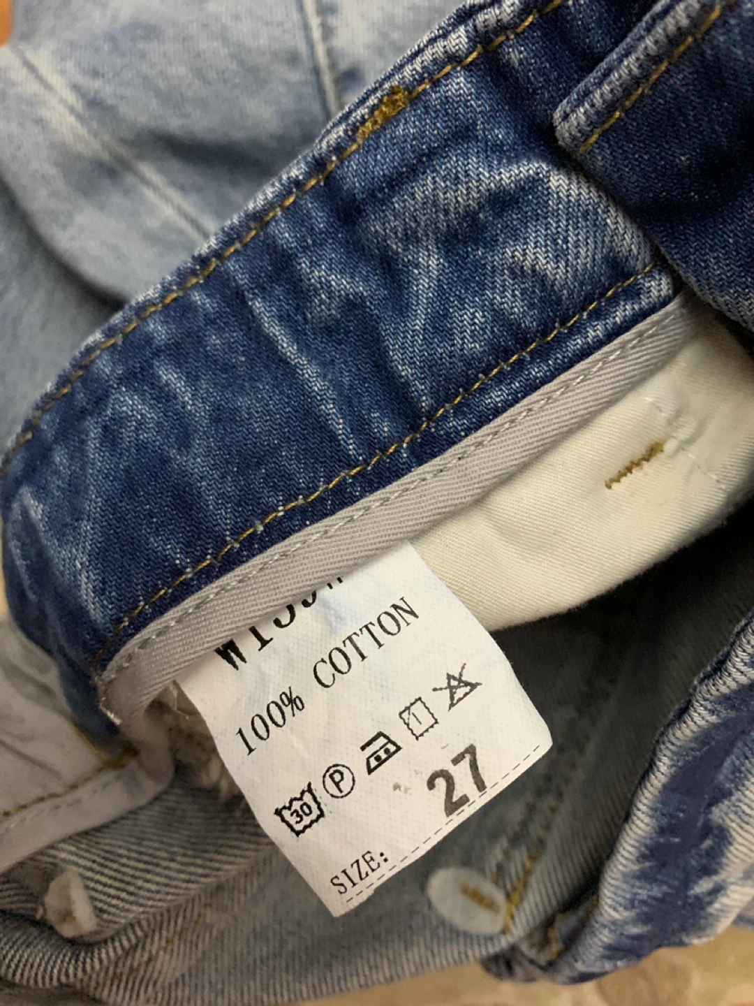 Light Wash Denim Jeans Size 27 - photo 3