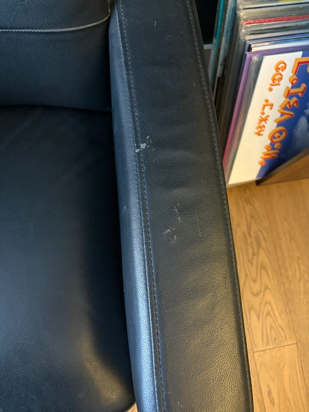 Black Leather Armchair - swivel - photo 3