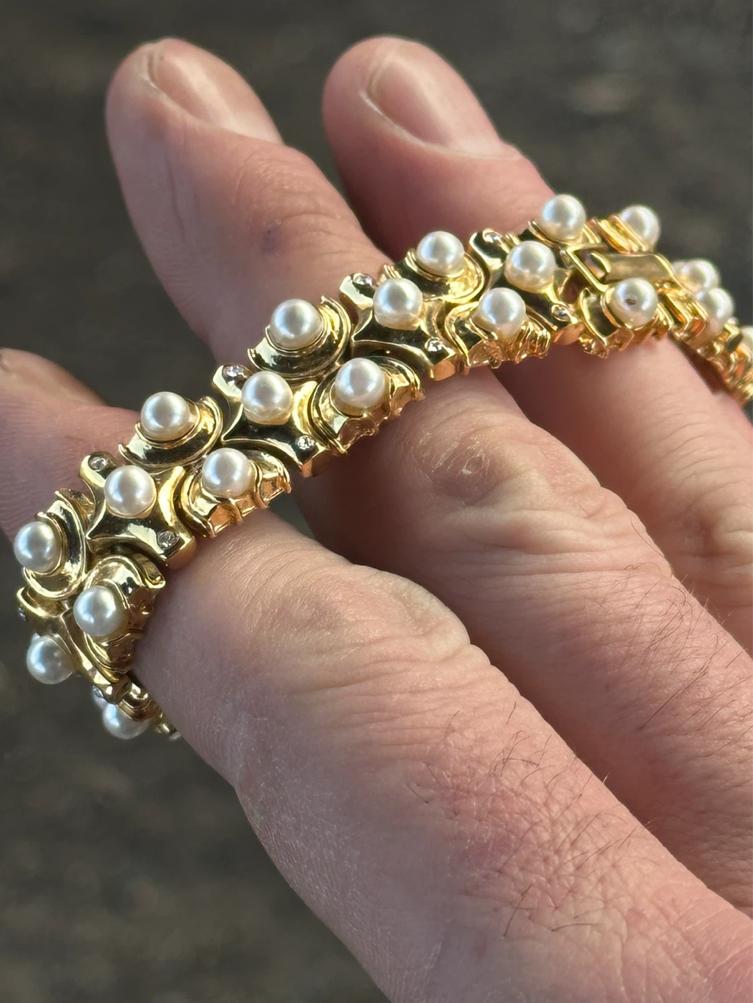 Rare signed Butler gold tone and faux pearl bracelet - photo 3