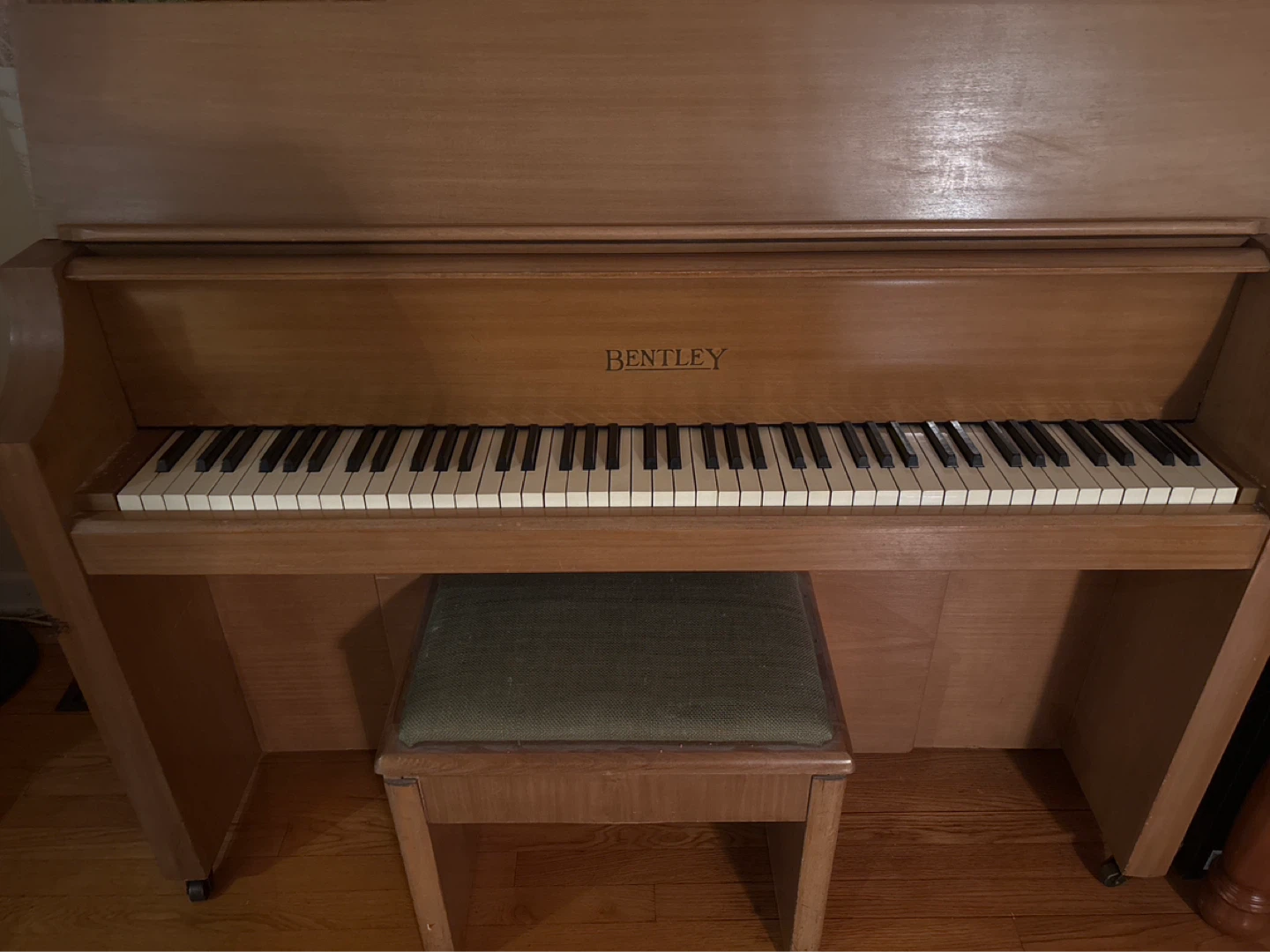 (Untuned) Bentley Upright Piano - photo 3