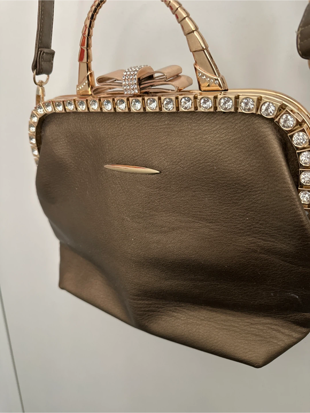 Bronze Rhinestone Bow Kiss Clasp Handbag