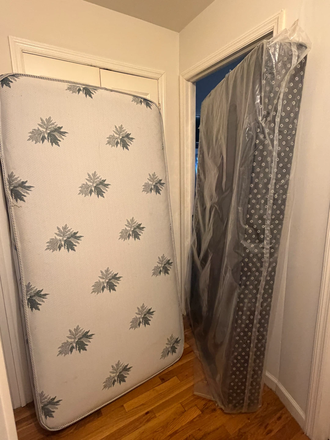 Mattress and Bed Frame Set - photo 2