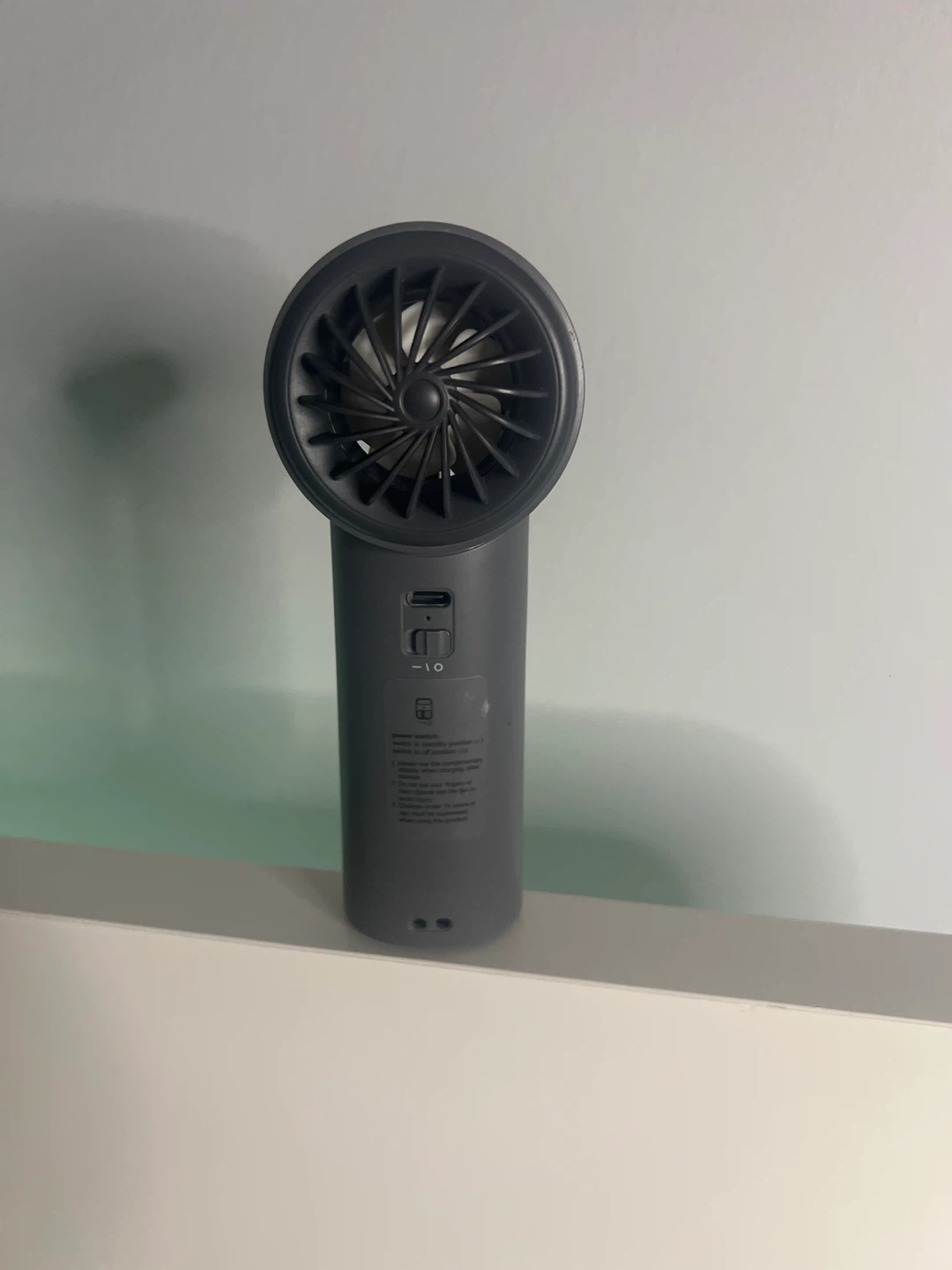 Portable Mini Fan up to 60 km hour winds - photo 3
