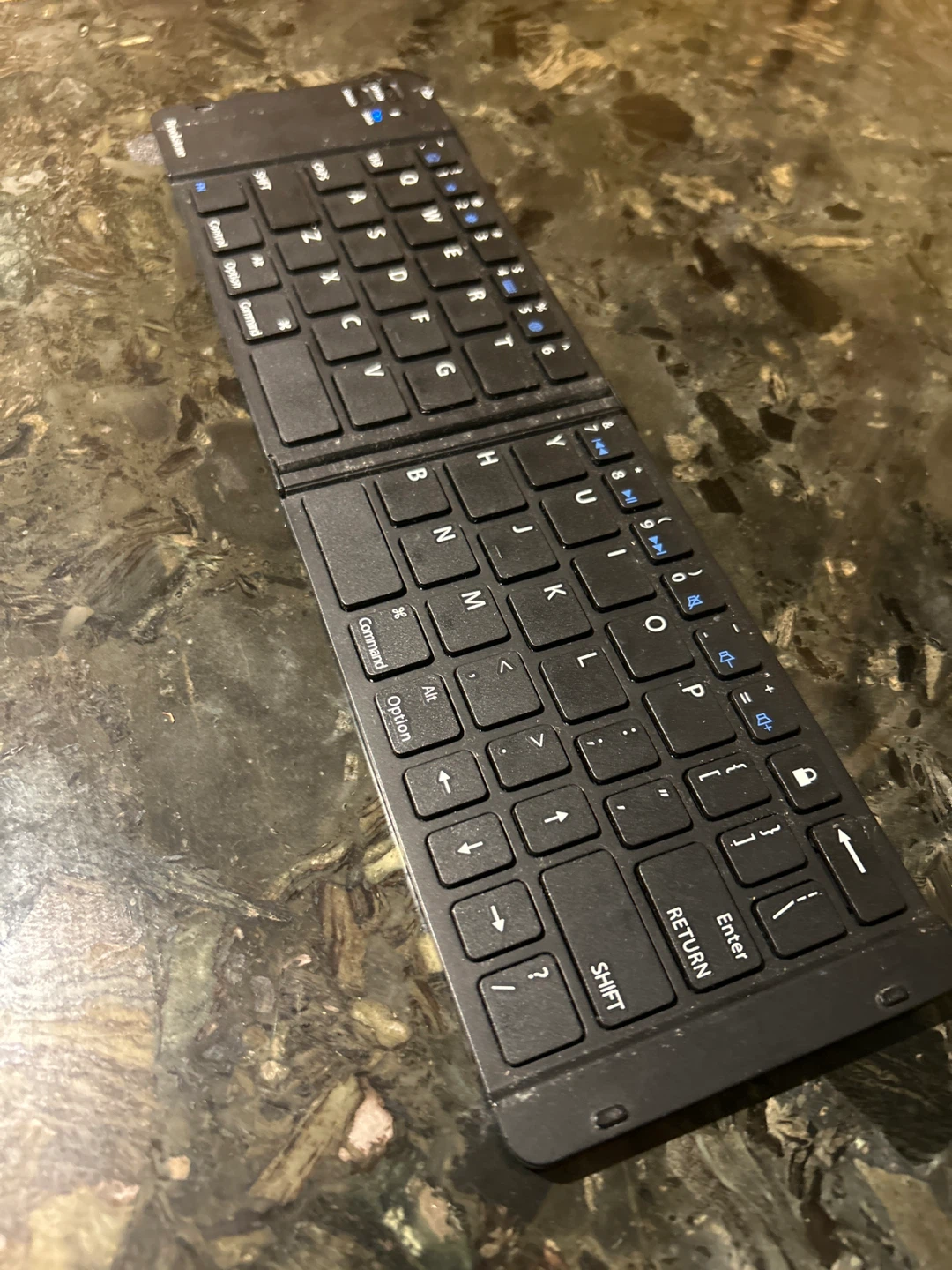 Brookstone Foldable Bluetooth Keyboard - photo 4
