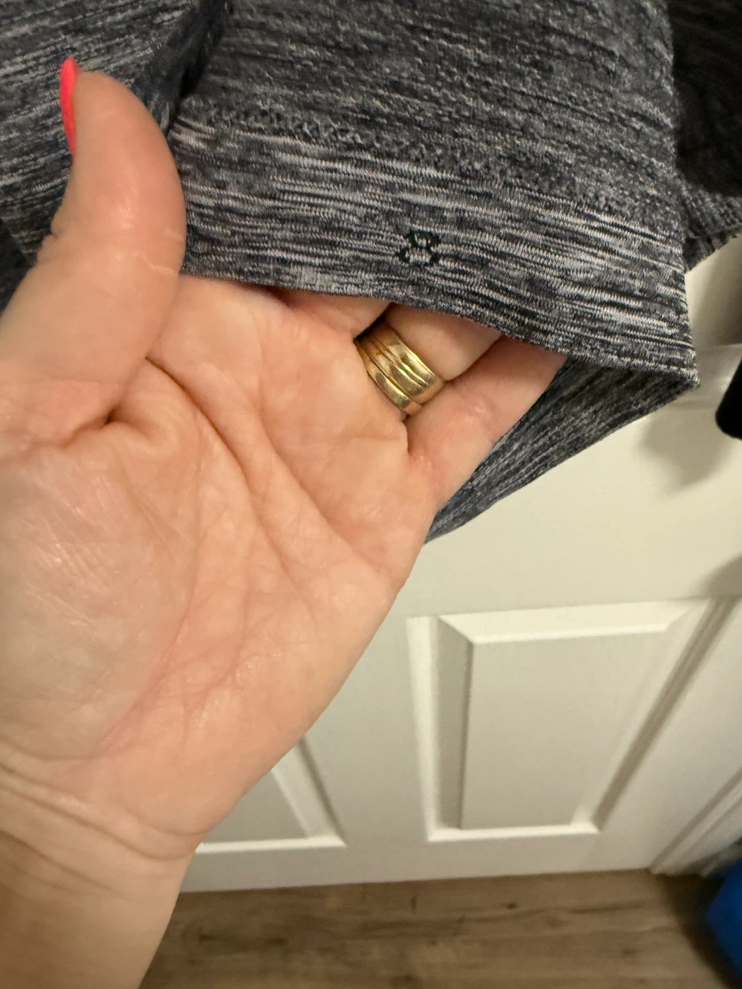Lululemon Long Sleeve Athletic Tops size 8 - photo 2
