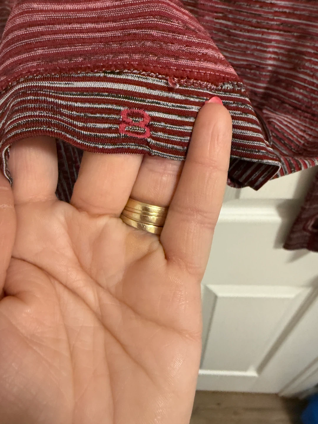 Lululemon Long Sleeve Athletic Tops size 8 - photo 4