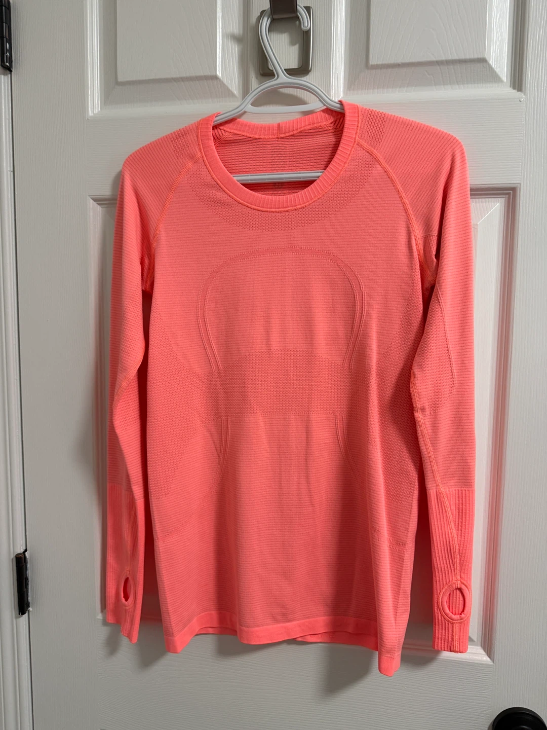 Lululemon Long Sleeve Athletic Tops size 8 - photo 5