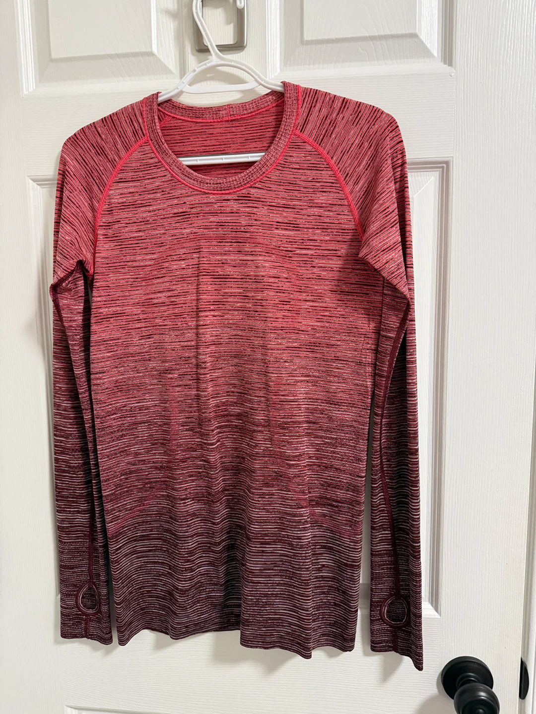 Lululemon Long Sleeve Athletic Tops size 8 - photo 3