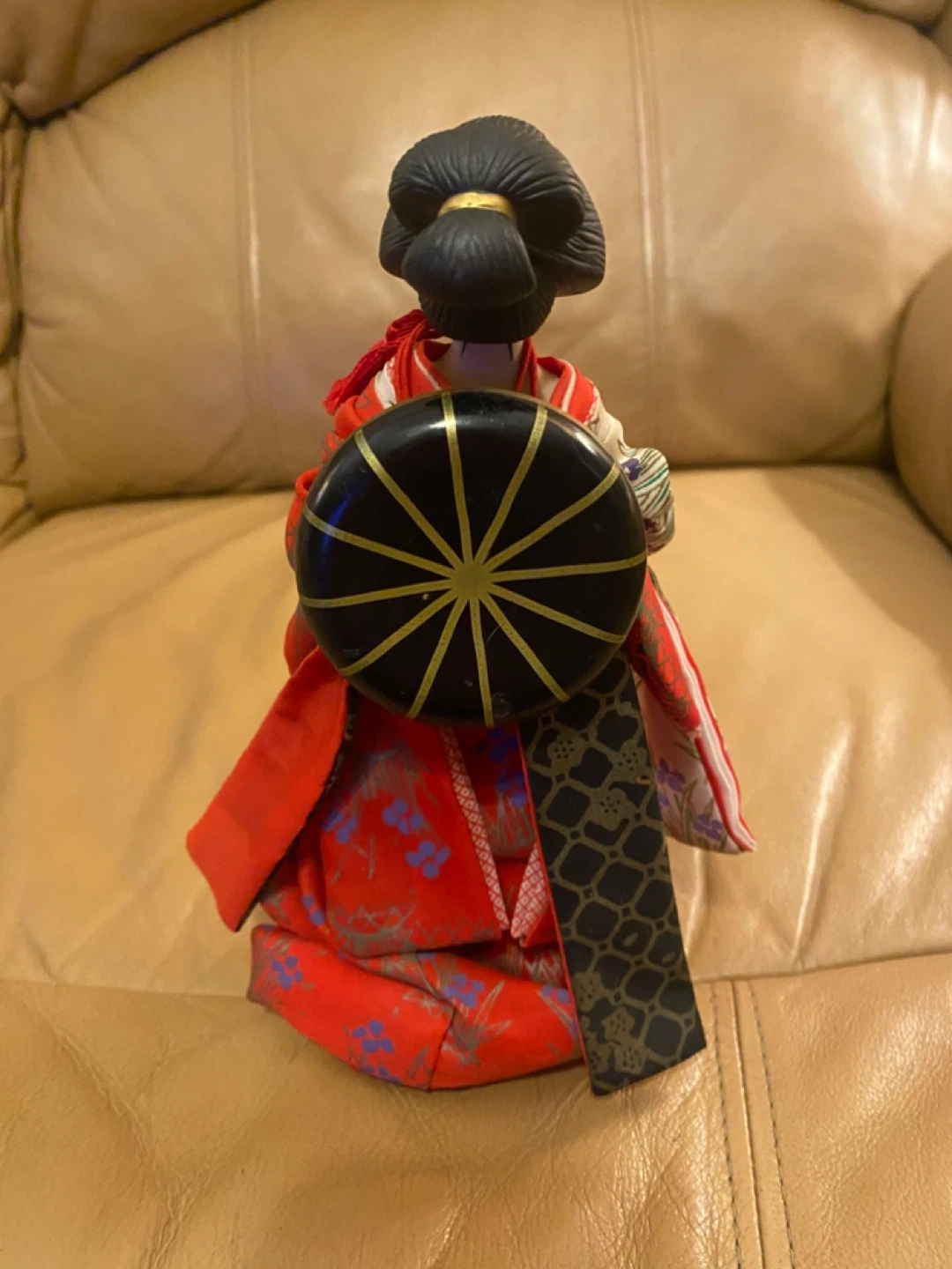 Avon Japanese Geisha Doll - photo 3