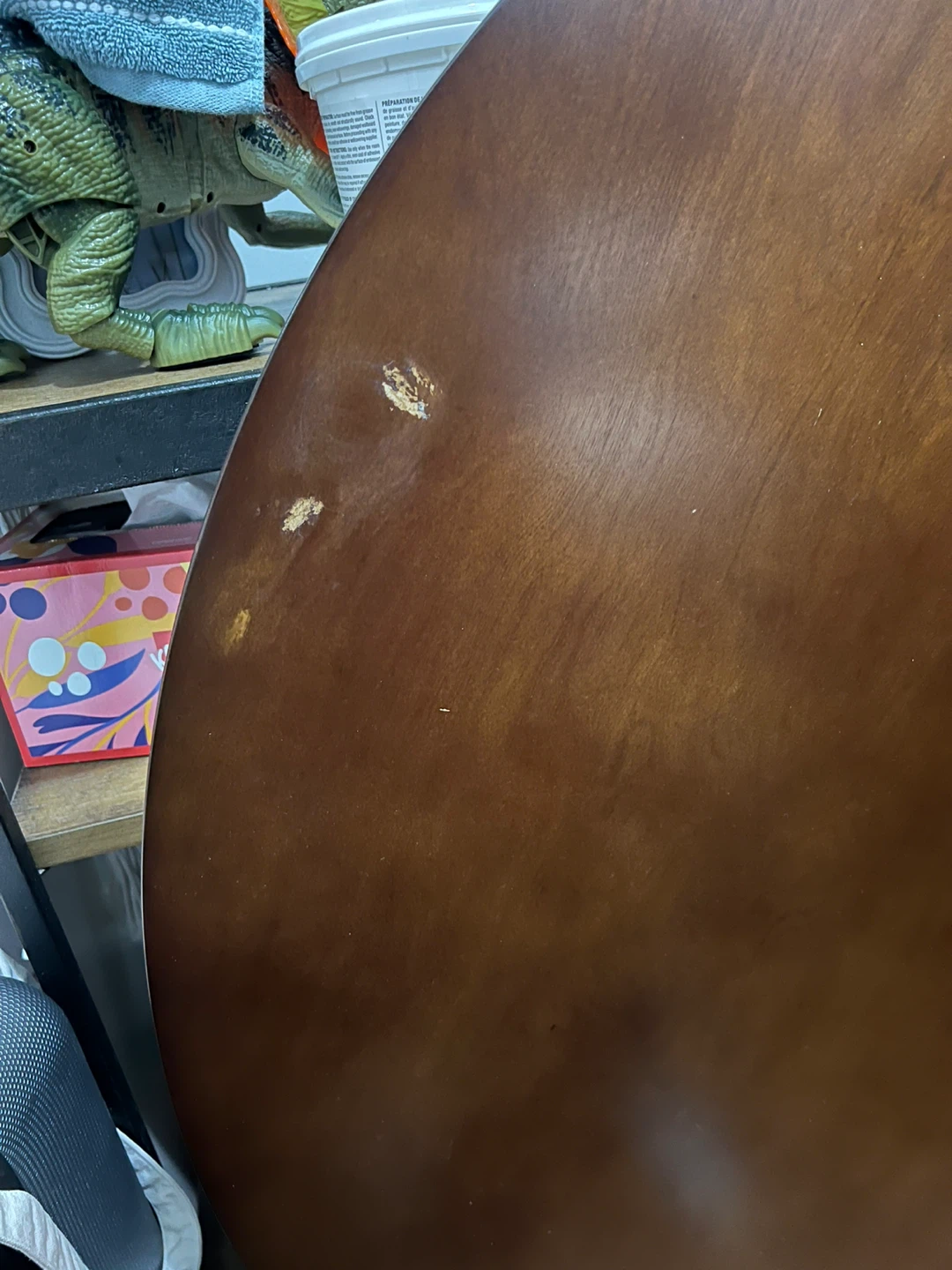 Round Dining Table - photo 2
