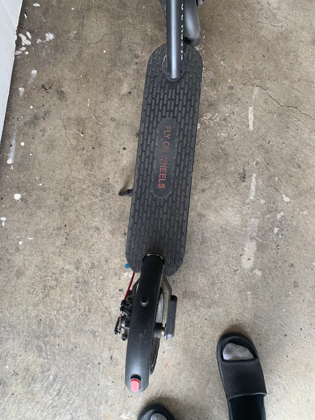 Fly on Wheels Flash 3.0 Electric Scooter 25km/h with a charger - photo 5