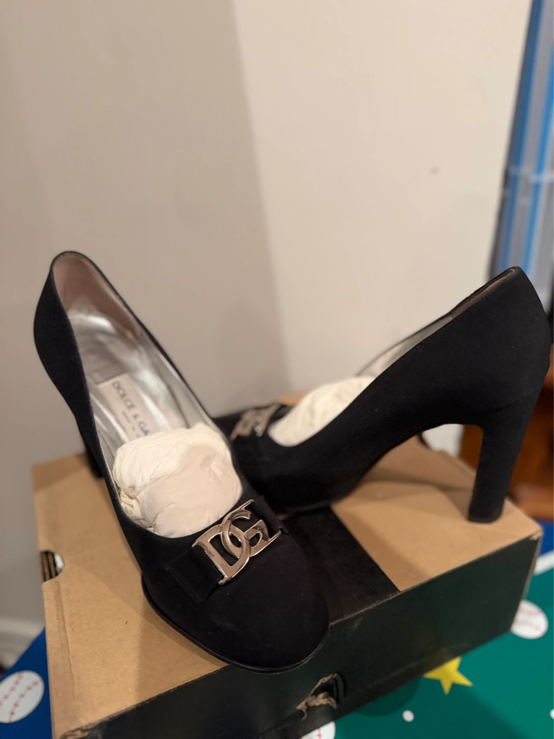 Dolce & Gabbana Black Suede Pumps with DG Logo