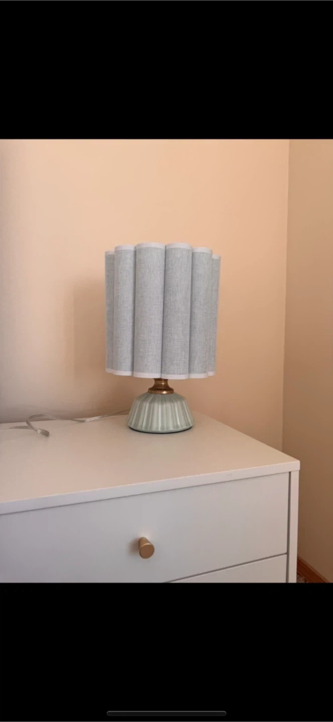 2 Table Lamps with Pleated Shade - photo 2