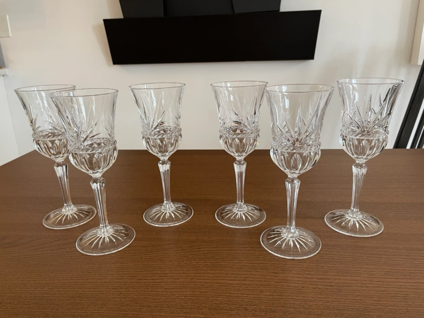 Set of 8 Crystal Wine Glasses - photo 5