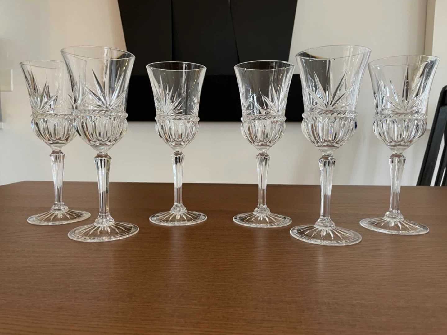 Set of 8 Crystal Wine Glasses - photo 3