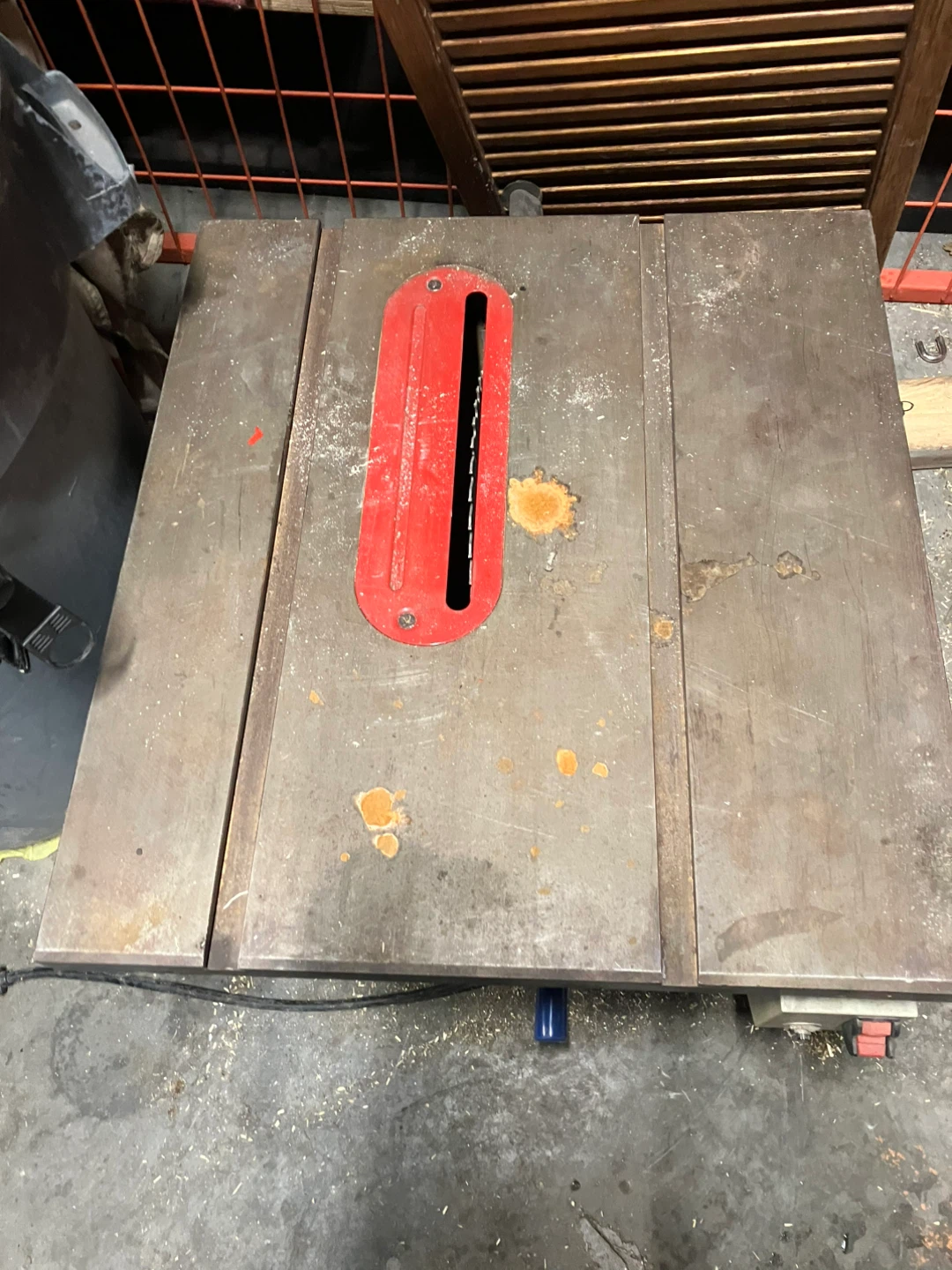 Delta Table Saw - photo 4