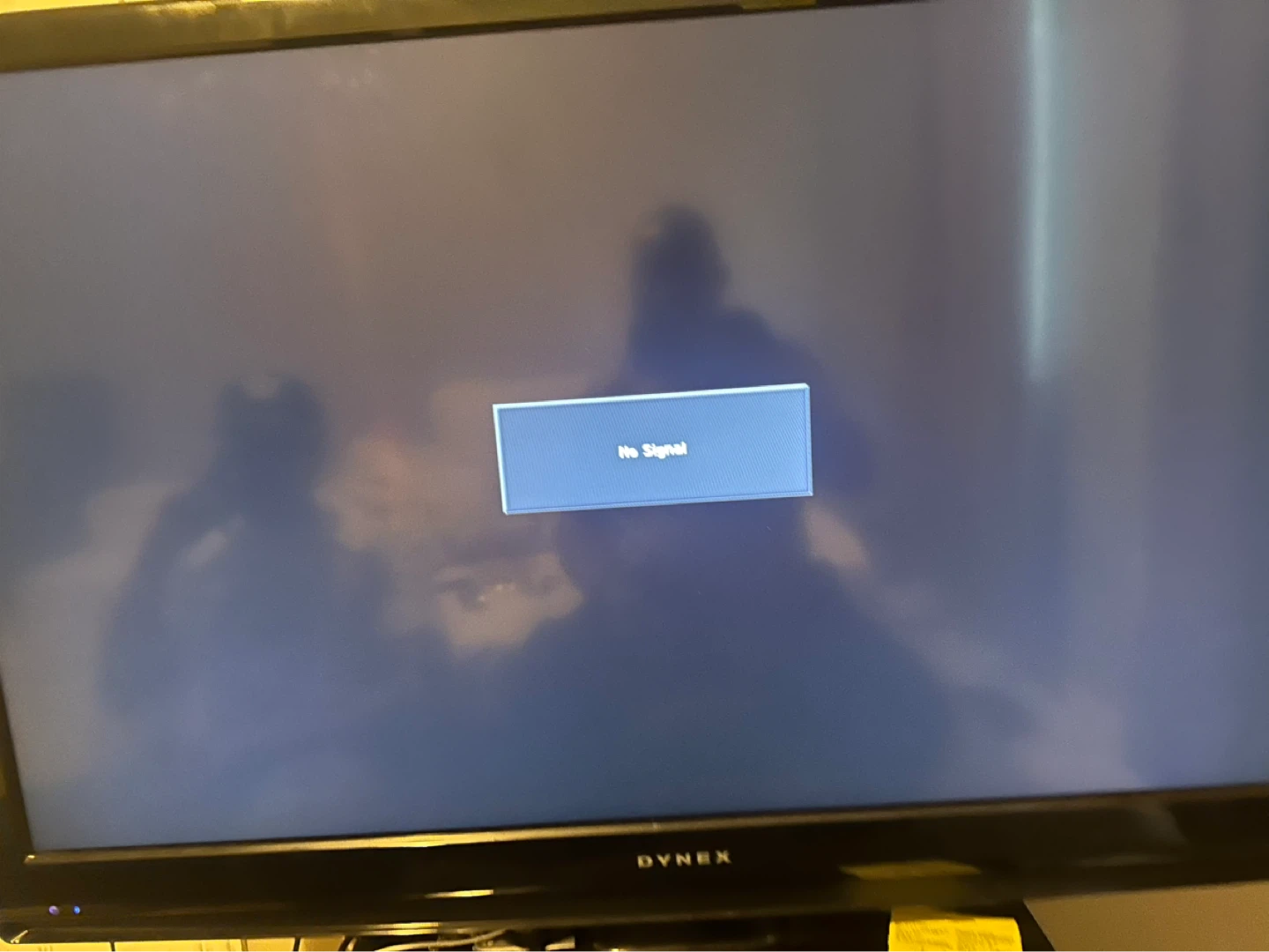 Dynex LCD TV - photo 2