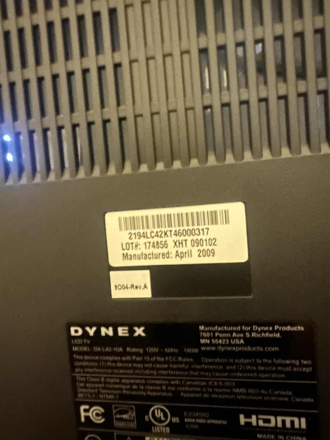Dynex LCD TV - photo 4