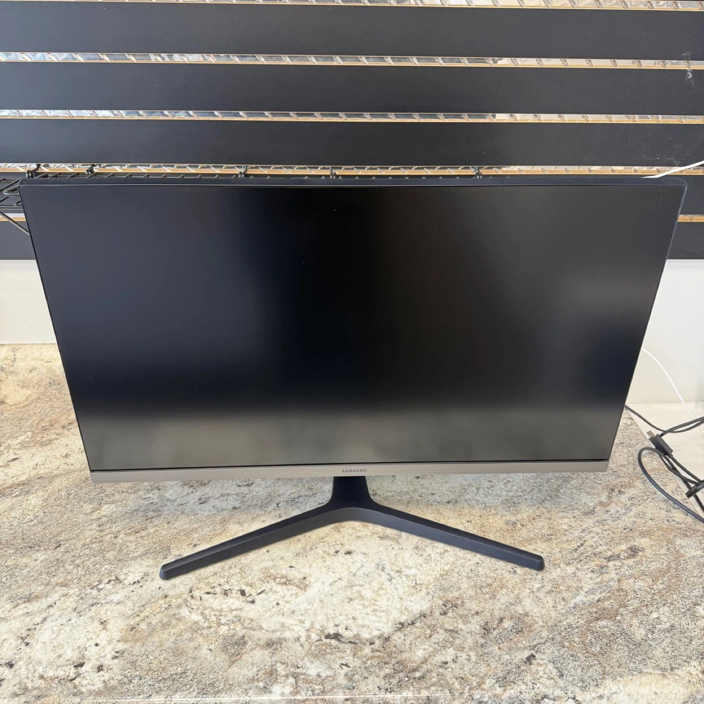 Samsung U28R550UQN 28-inch 4K Monitor - photo 3