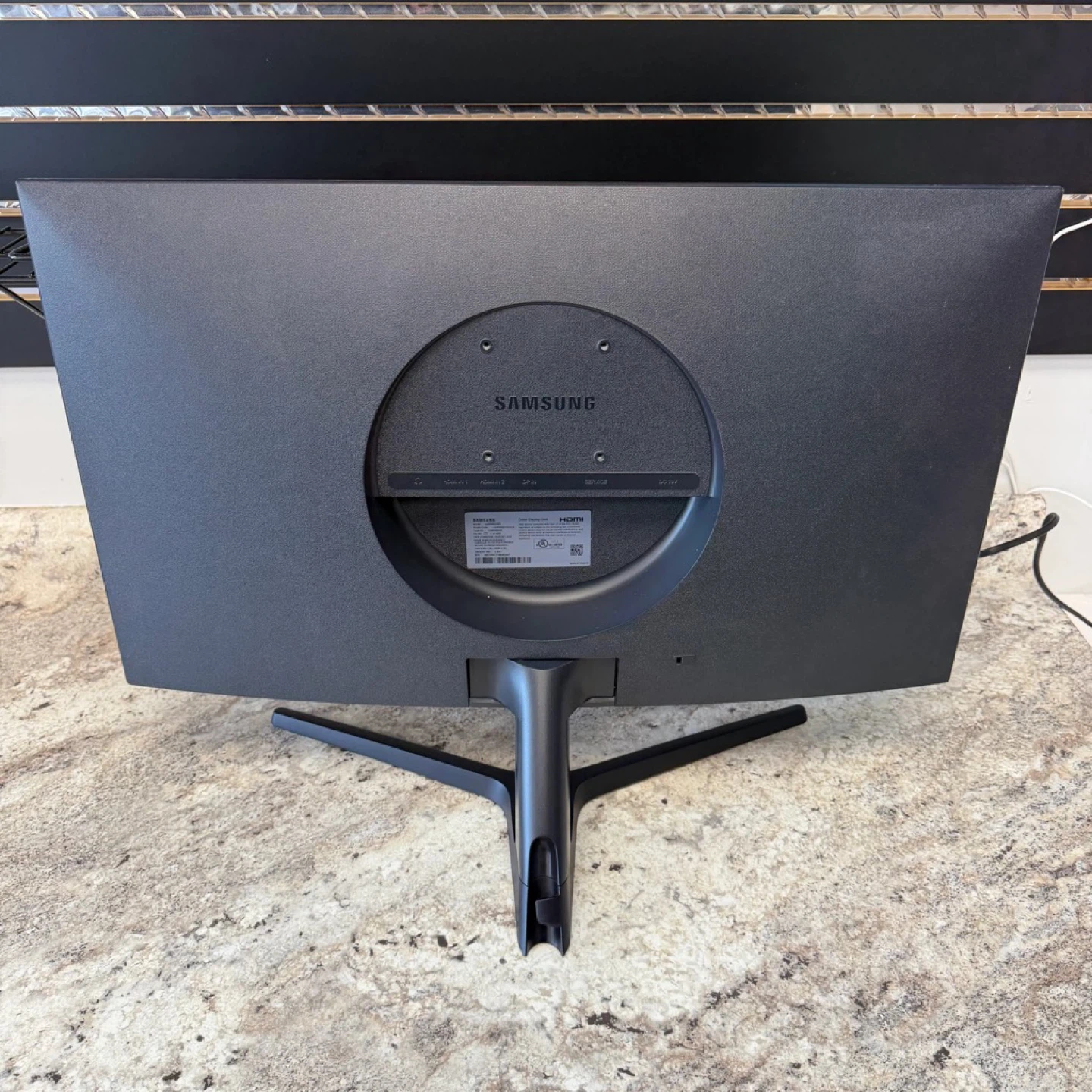 Samsung U28R550UQN 28-inch 4K Monitor - photo 4