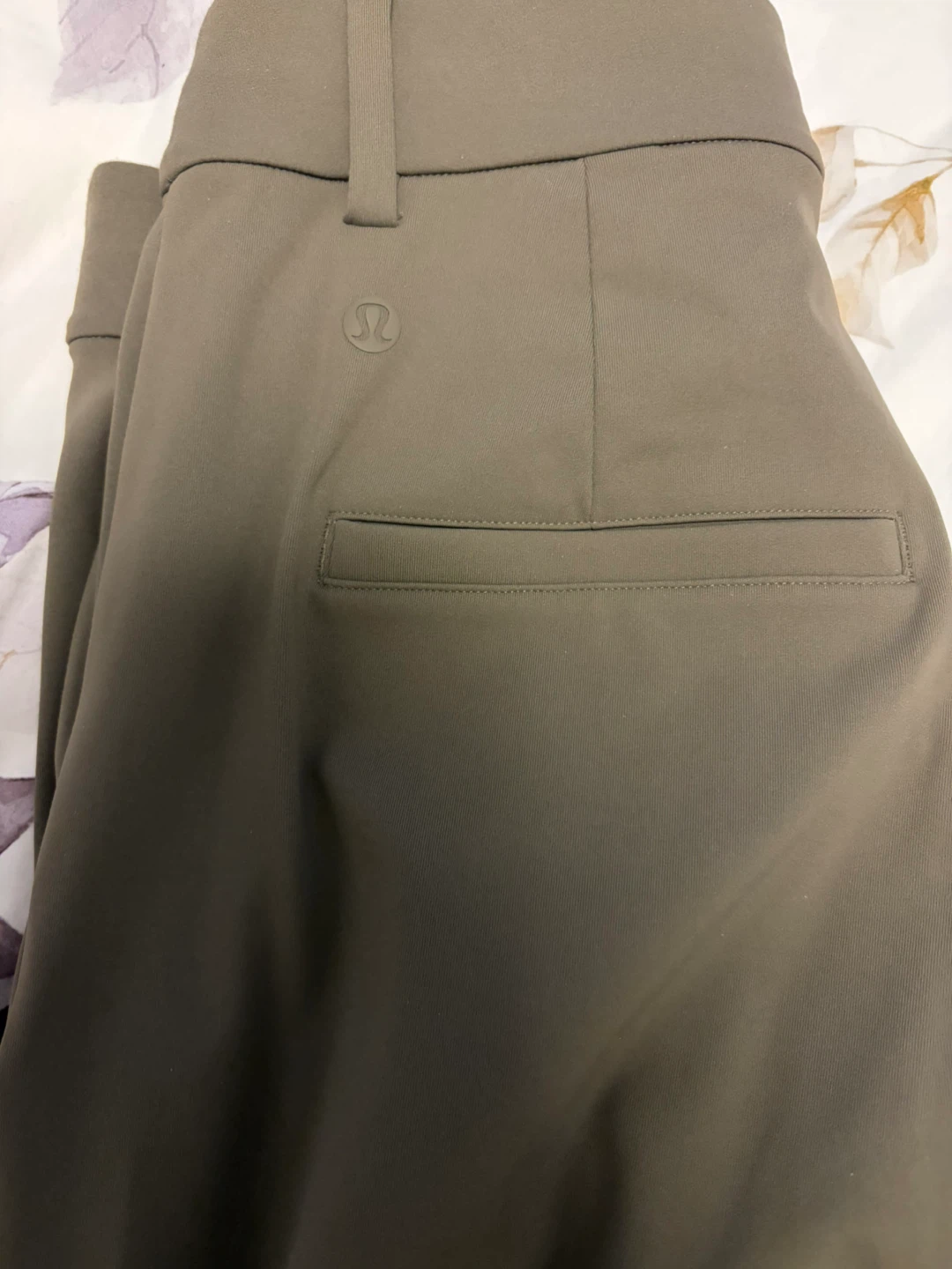 Lululemon Daydrift LIKE NEW Wide-Leg Trousers - Size S - photo 4