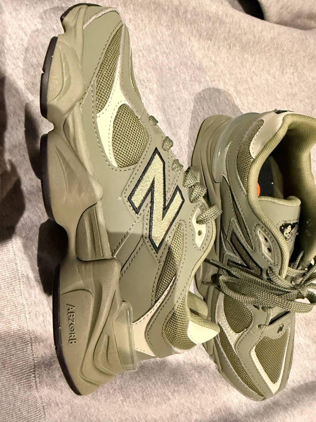 Brand new New Balance 9060 Sneakers - Green Sz. 5.5 - photo 2
