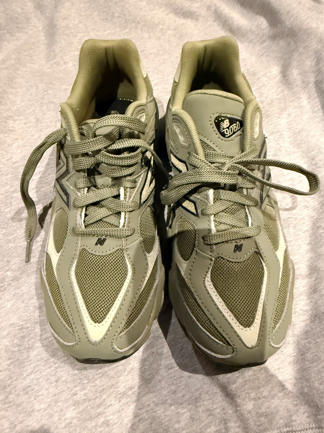 Brand new New Balance 9060 Sneakers - Green Sz. 5.5