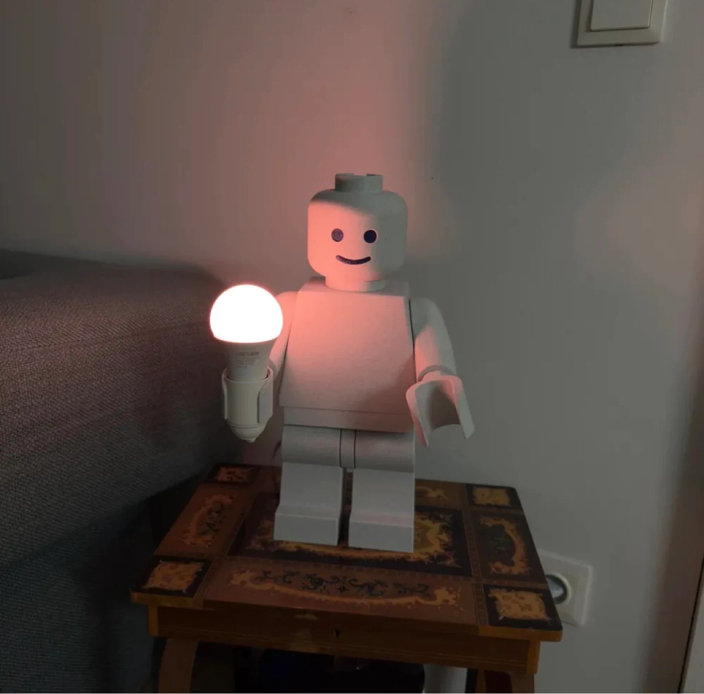 LEGO Minifigure Table Lamp - photo 2