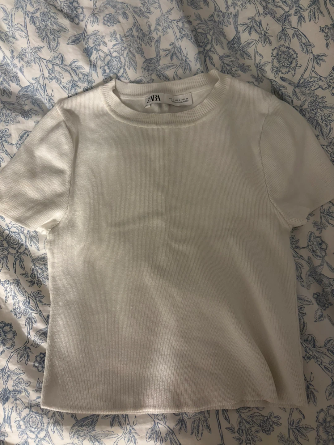 White Zara Knit T-Shirt Size S