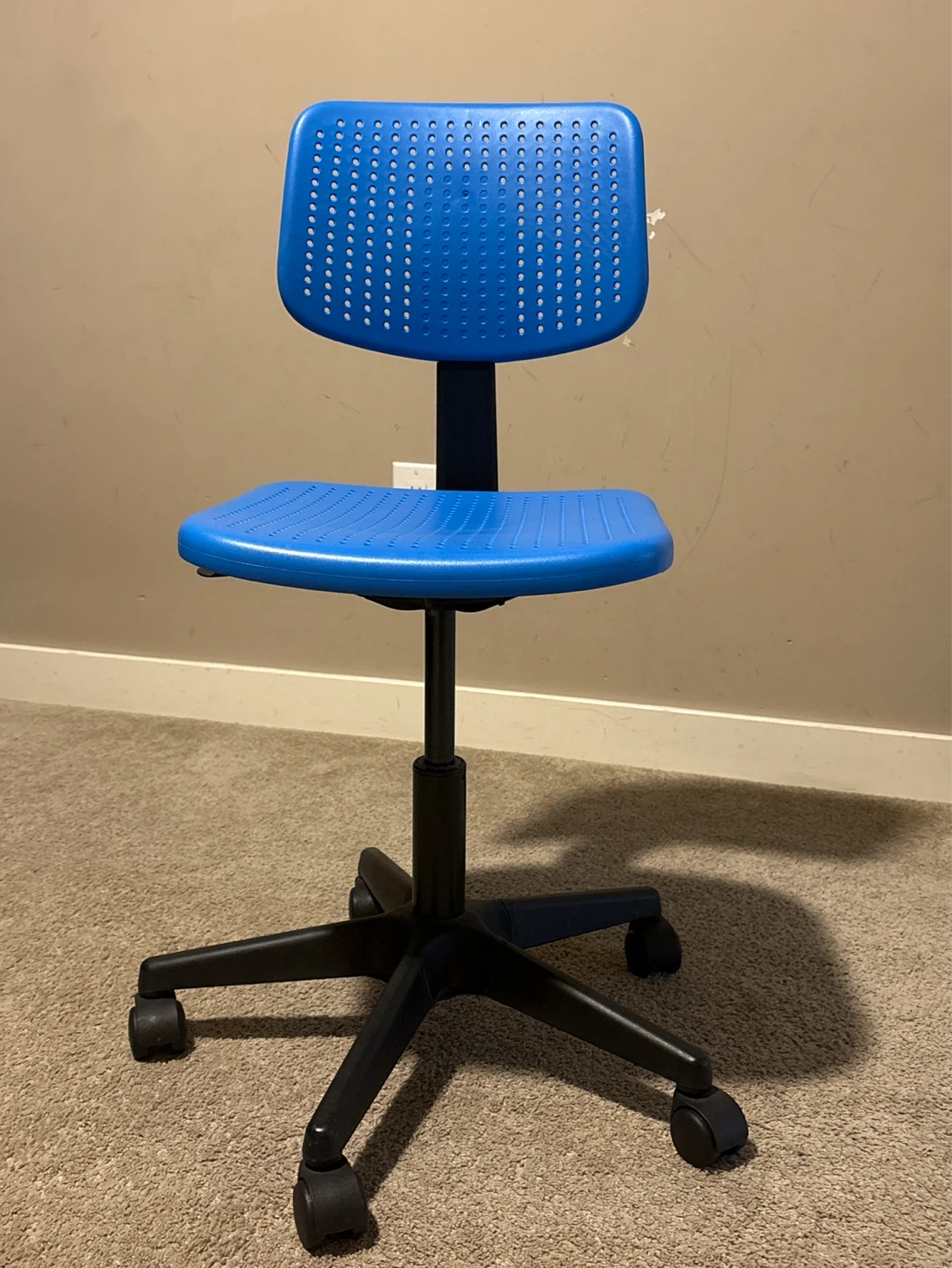 Blue Kids Desk Chair with Wheels