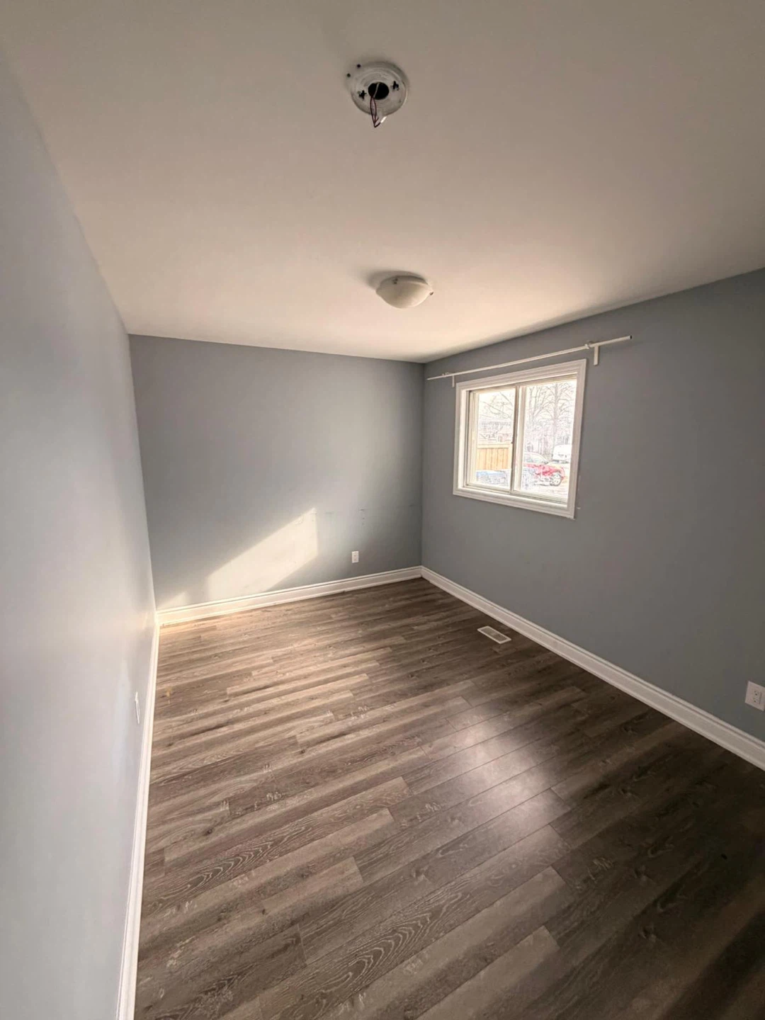1room house for rent steel and dixie rd - photo 2