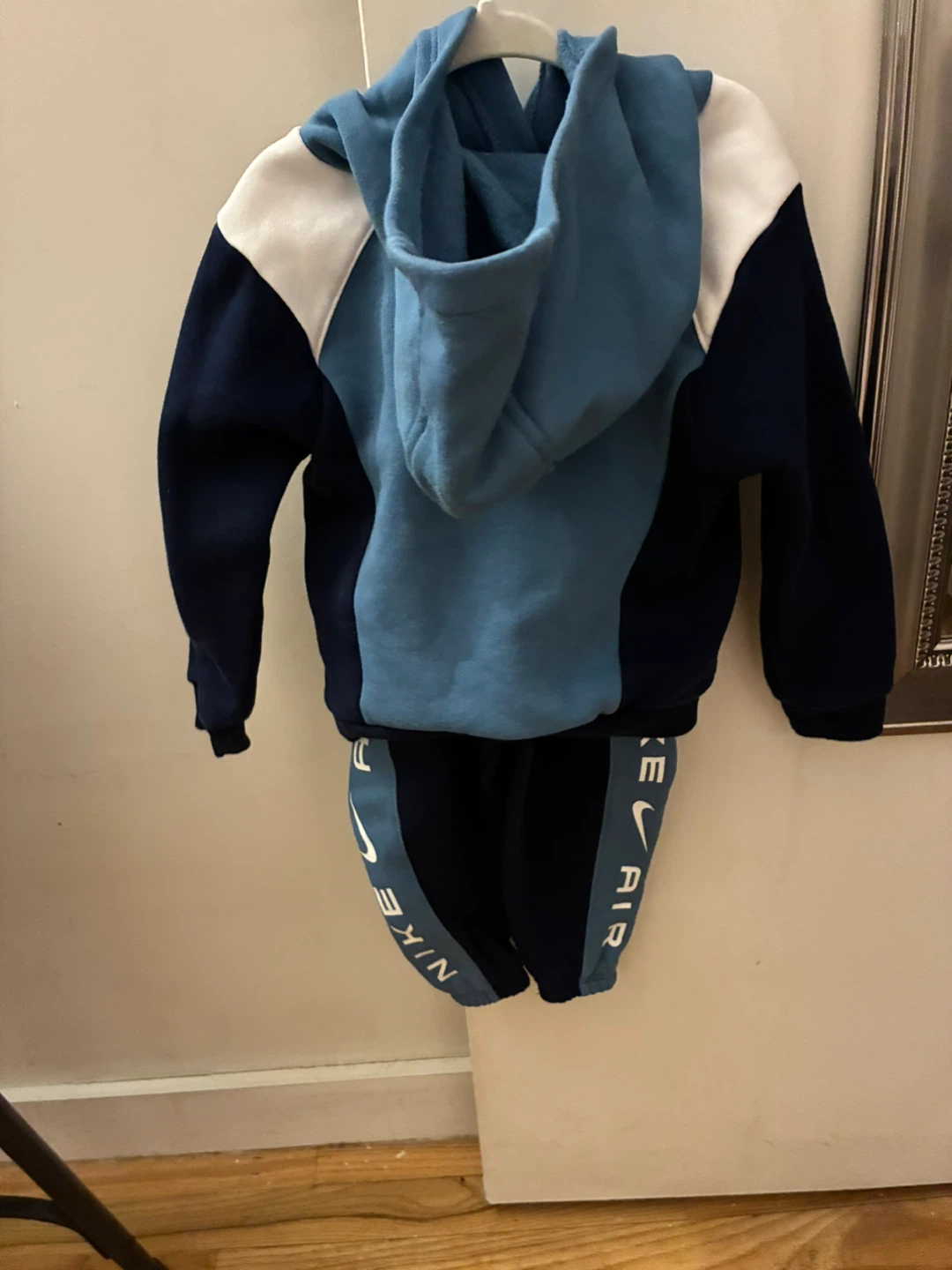 Nike Air Tracksuit Set size 2t - photo 2
