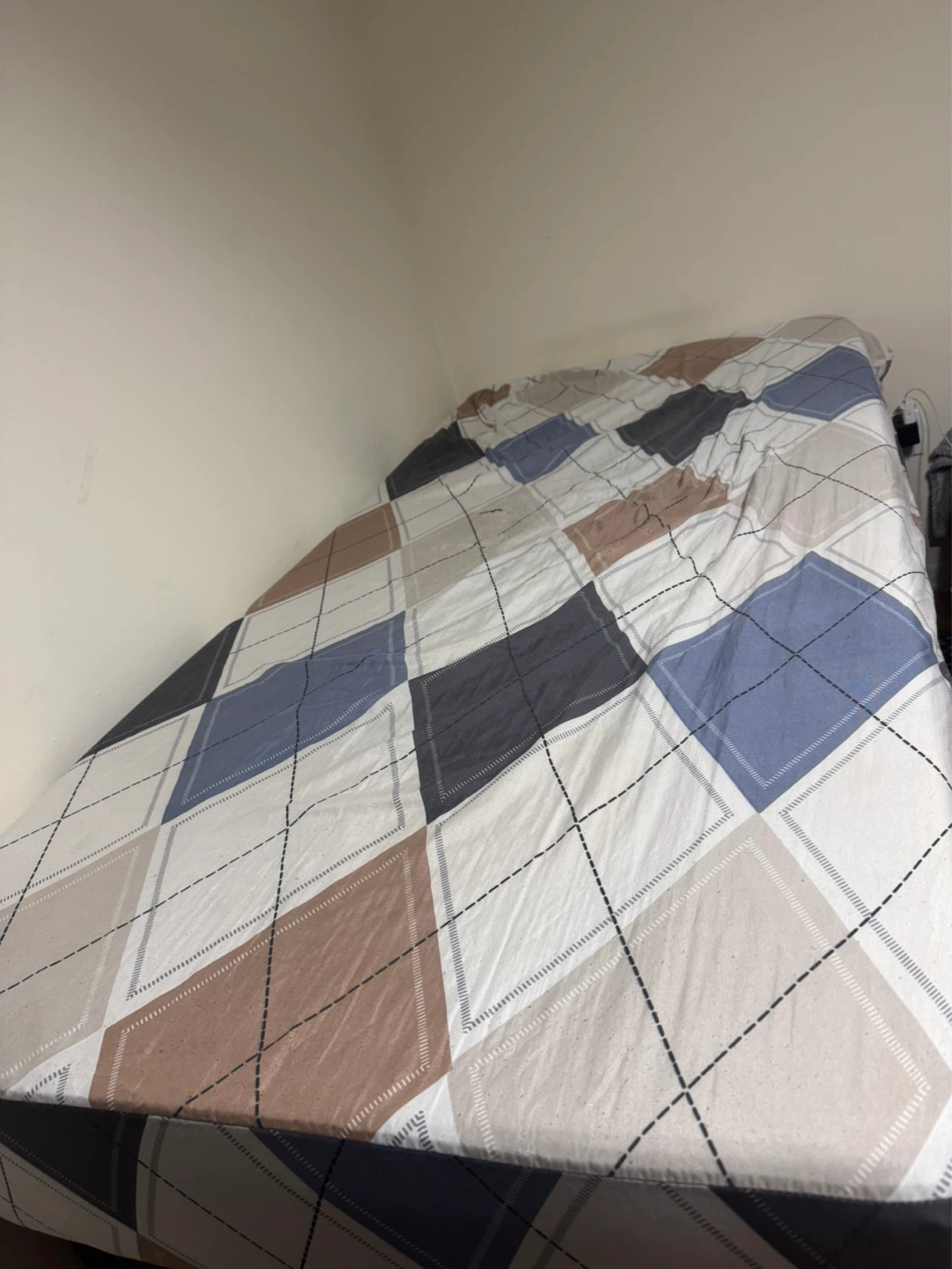 Twin Size 13” Bed for Sale - photo 4