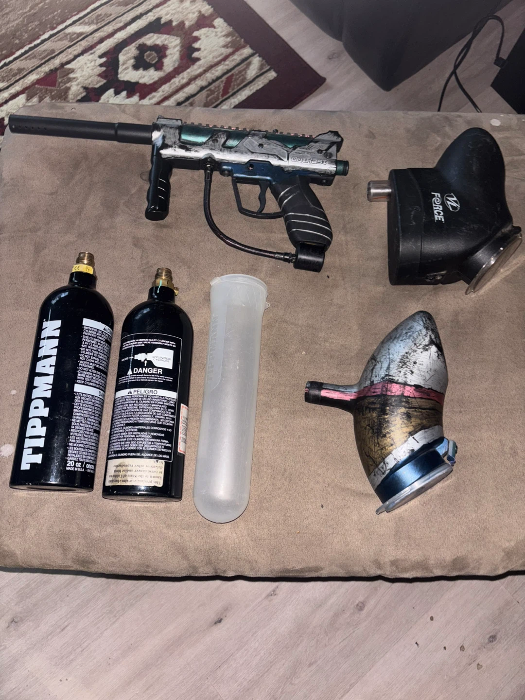 Tippmann Outkaste Paintball Gun Kit with Force Hopper