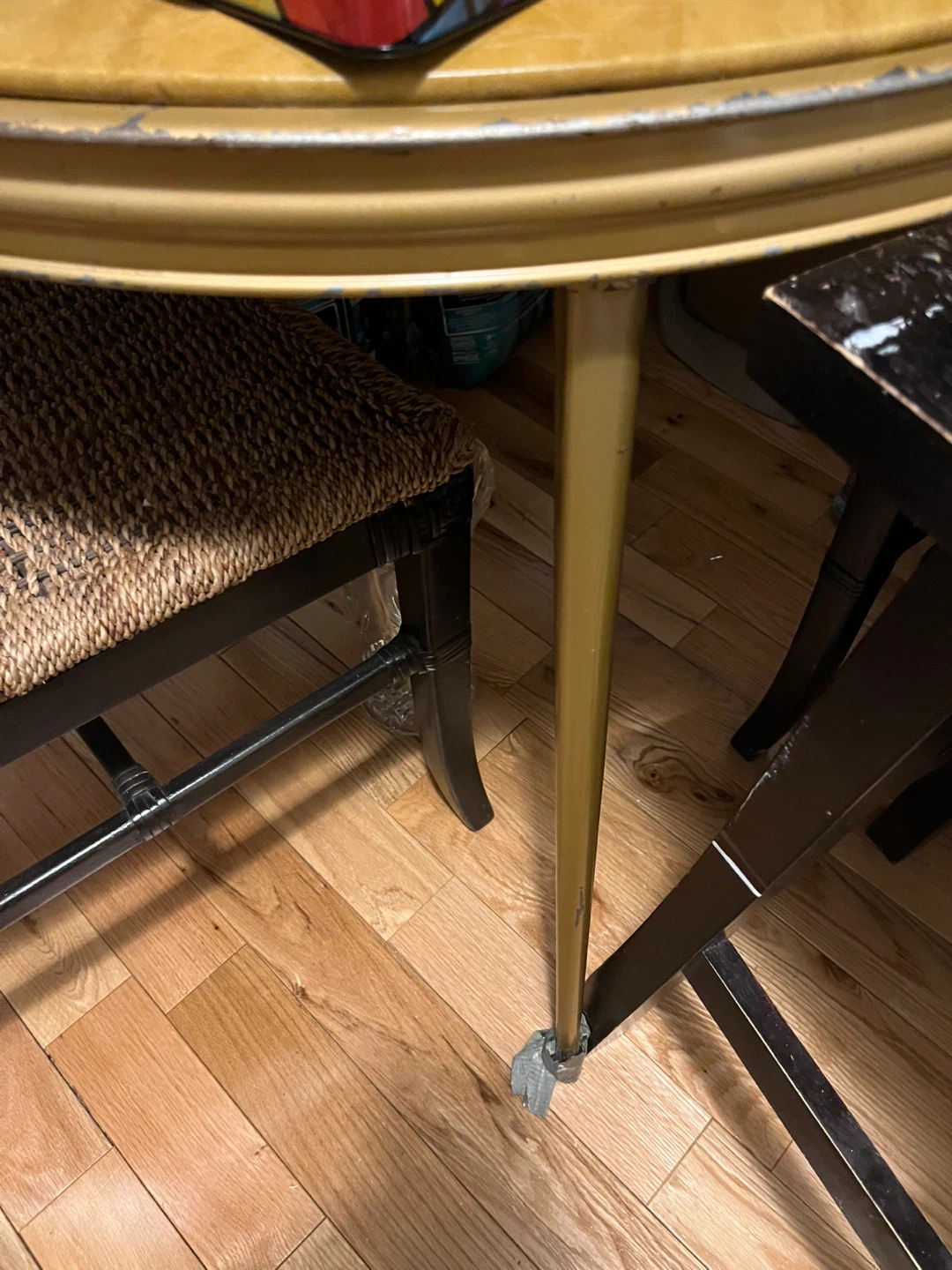 Gold Round Folding Table - photo 4