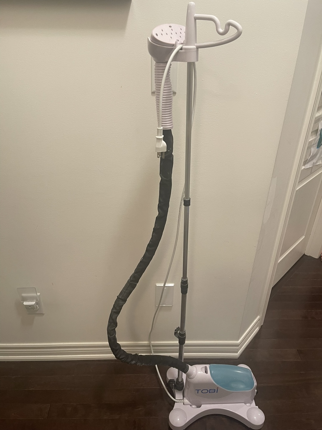 Tobi Garment Steamer - photo 2