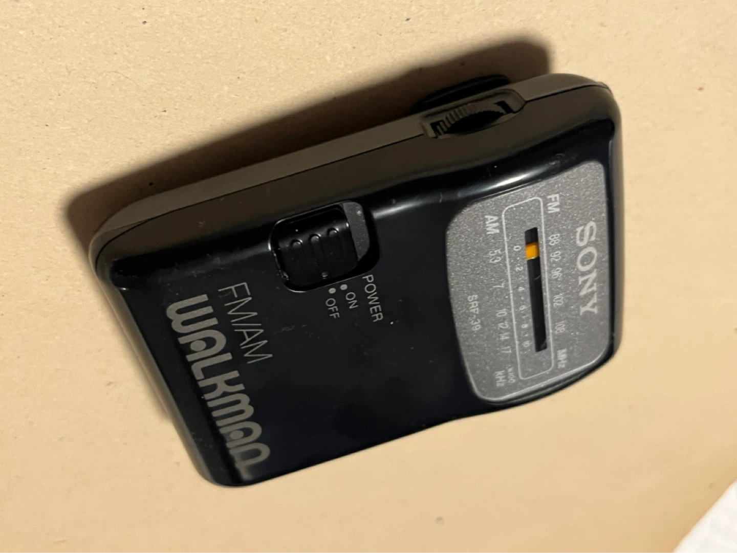 Sony Walkman SRF-39 AM/FM Radio - photo 5