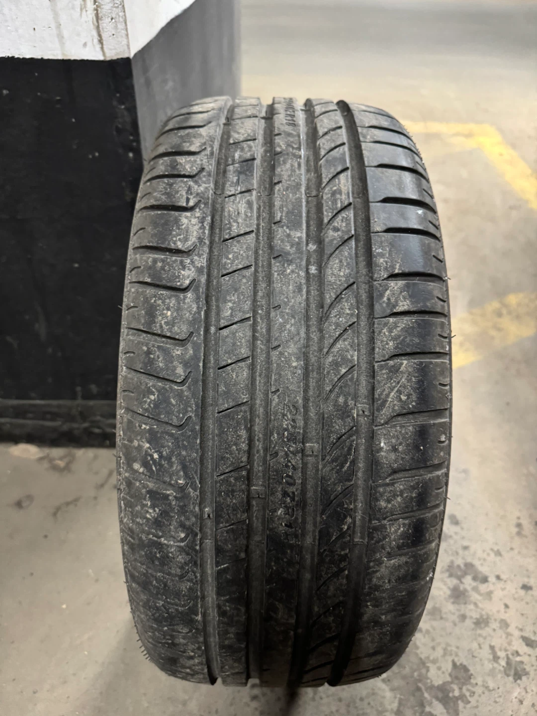 4 Summer Tires 225/40R18