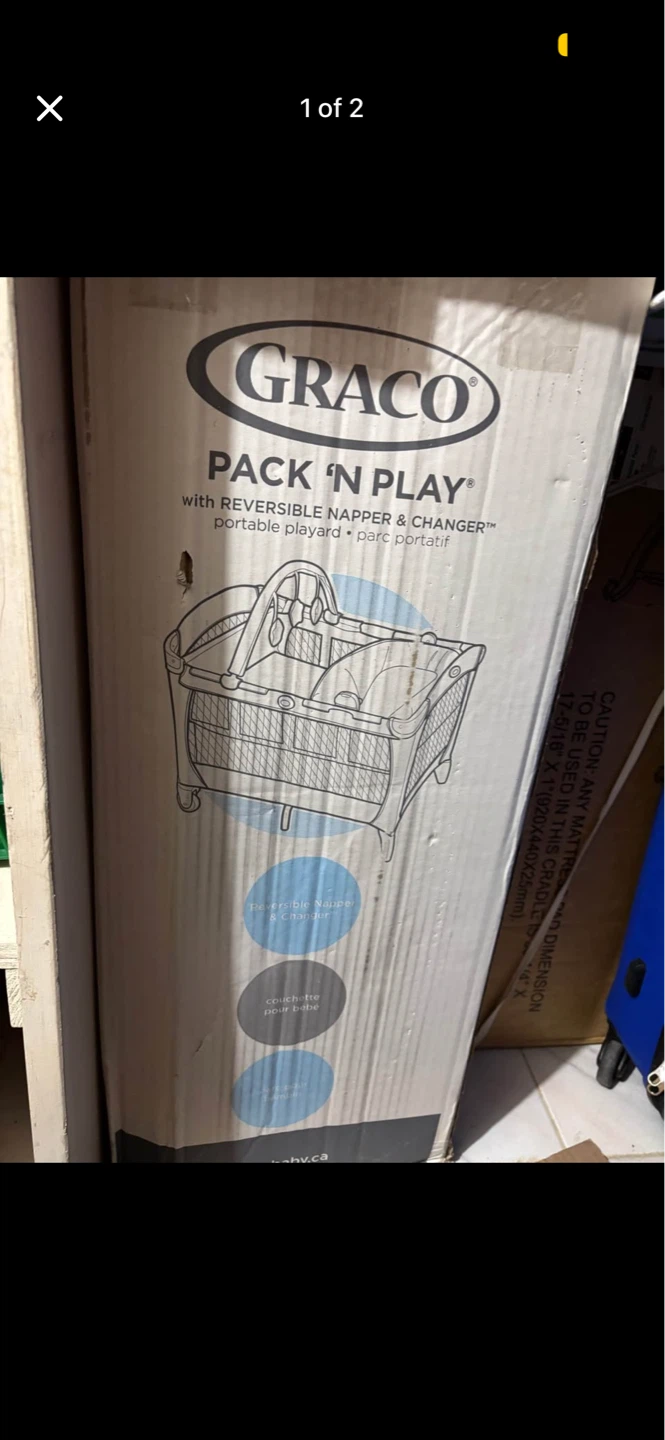 Graco Pack 'n Play with Reversible Napper & Changer