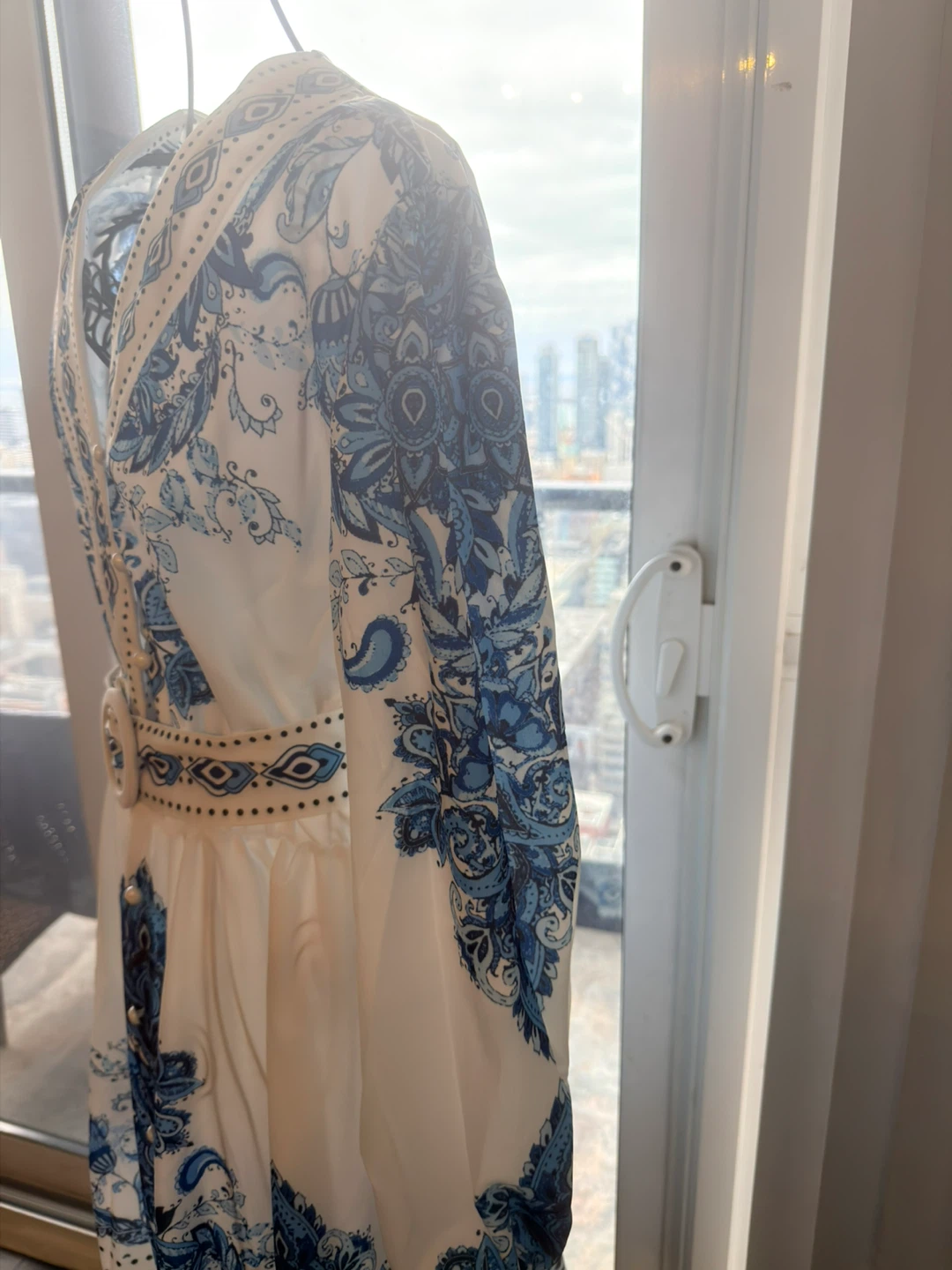 White and Blue Patterned Dress with Belt - photo 3