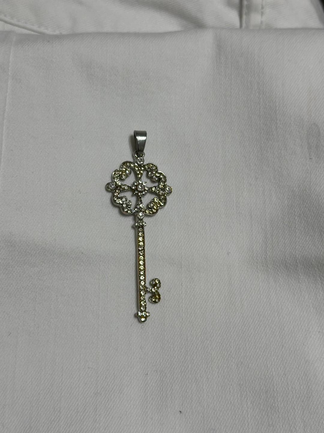 Key Pendant Necklace with Rhinestones