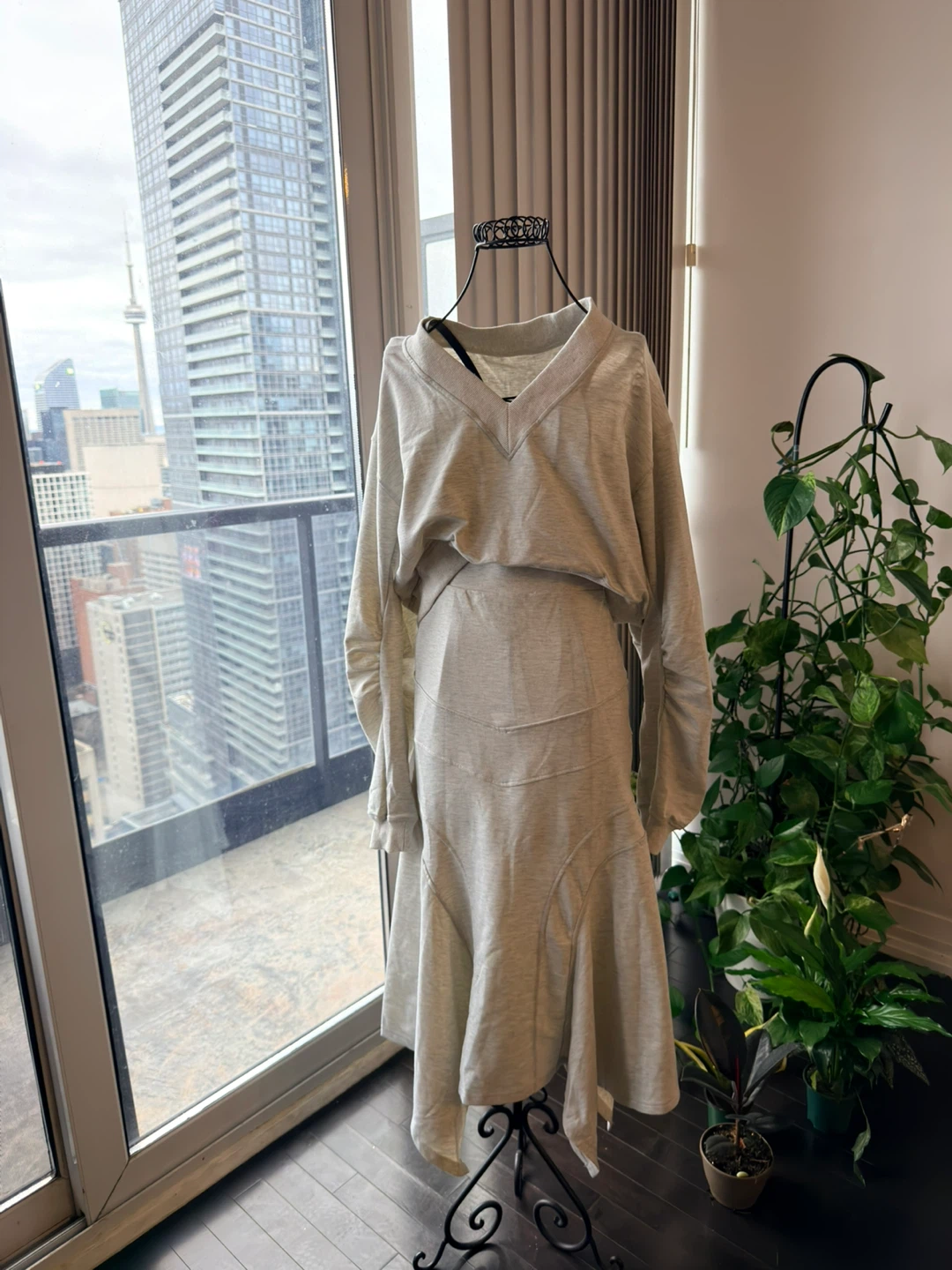 Light Grey V-neck Sweatshirt and skirt set